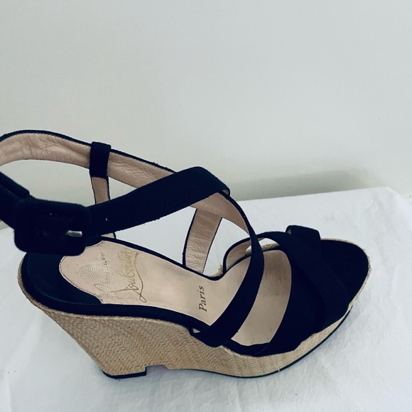 Authenticated Christian Louboutin Platform Wedges Black with Raffia EU 39 - Picture 10 of 12